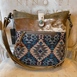 VANESSIA SHOULDER BAG